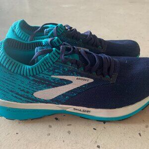 Brooks Ricochet Women's Running Shoes, Blue, size 9.5 NWOB
